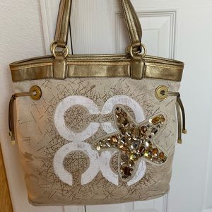 Beautiful Coach Beach Tote!